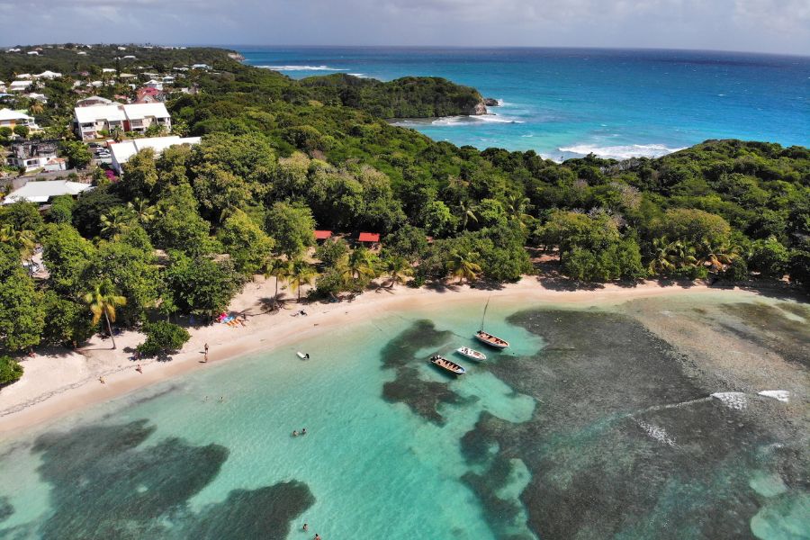 Prise de vue aérienne sur la plage du Petit-Havre, Guadeloupe
