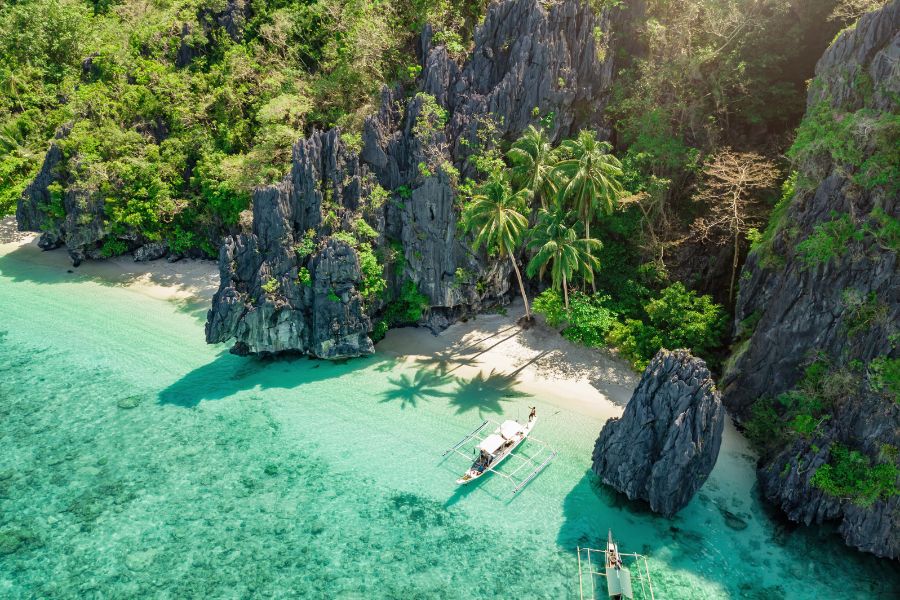 Les pieds dans l'eau aux Philippines