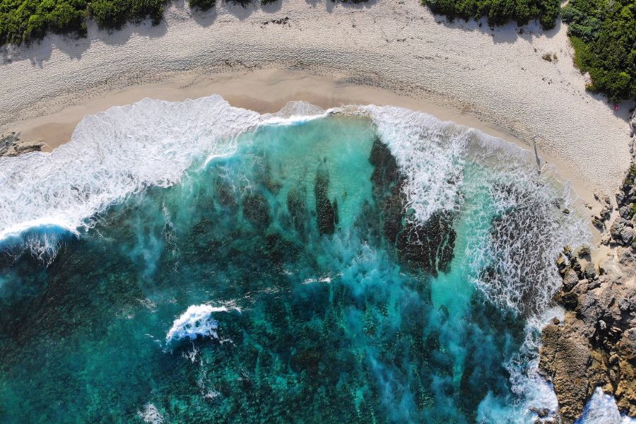 Plage de sable fin au Costa Rica en janvier