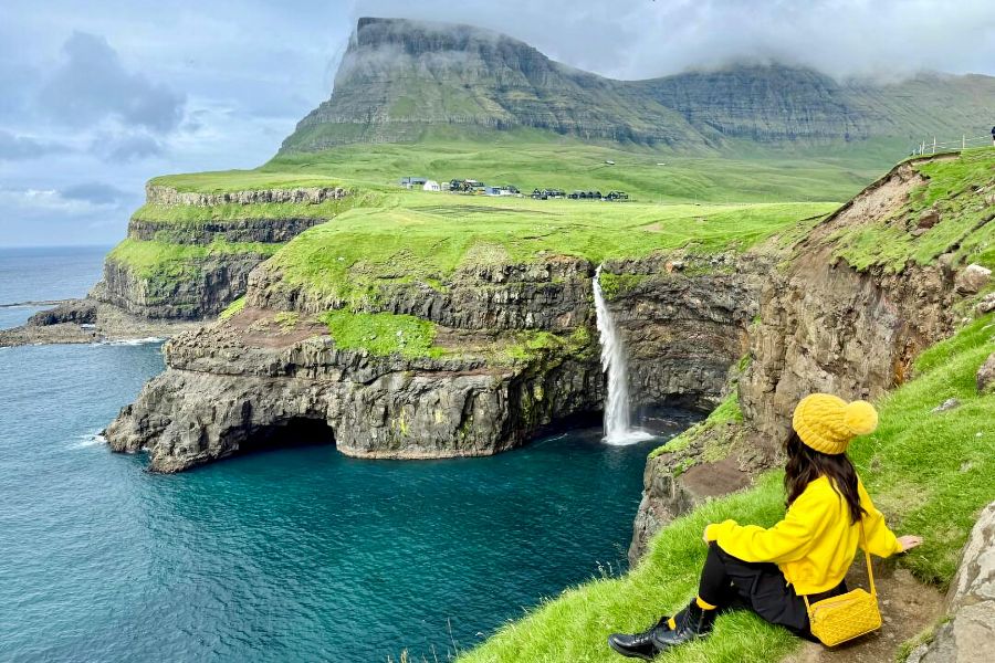 Vue sur les falaises, îles Féroé